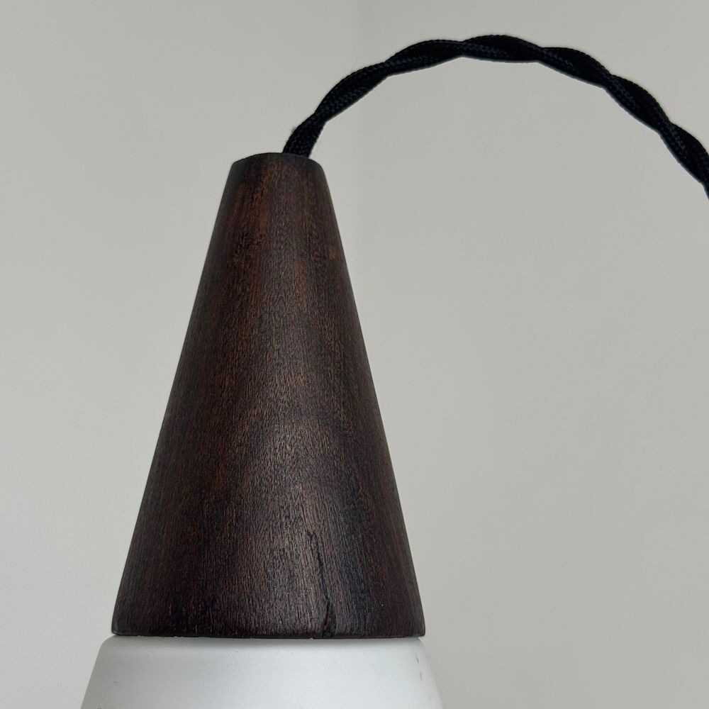 ANCIENNE SUSPENSION SCANDINAVE EN OPALINE VINTAGE Décoration