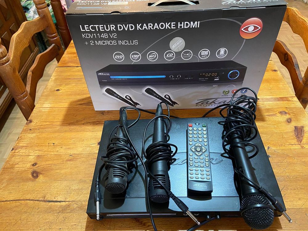 lecteur DVD karaok&eacute; avec 3 micros DVD et blu-ray