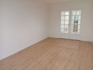  Appartement à louer 1 pièce 32 m²