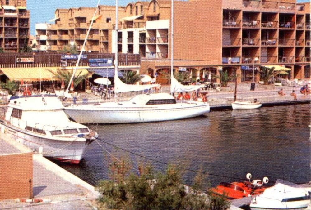   App T2 cabine Languedoc-Roussillon, Gruissan (11430)