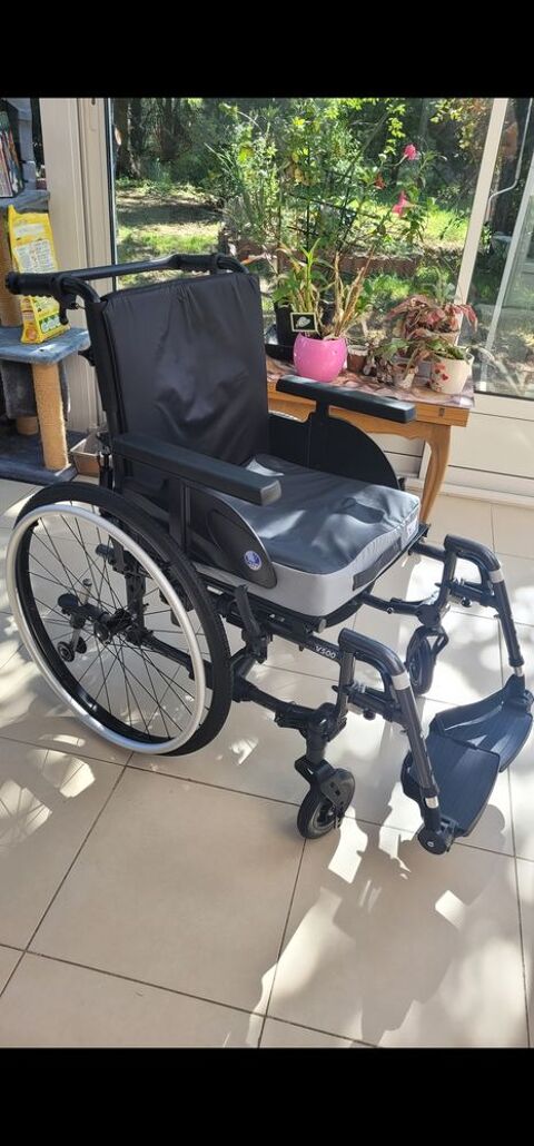FAUTEUIL ROULANT 350 Chailly-en-Gtinais (45)
