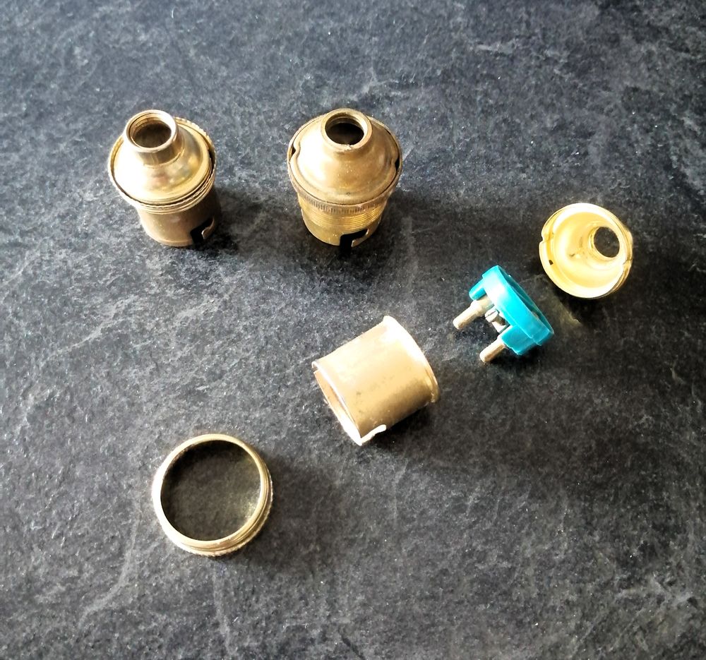 Douilles &agrave; ba&iuml;onnette neuves type B22 Bricolage