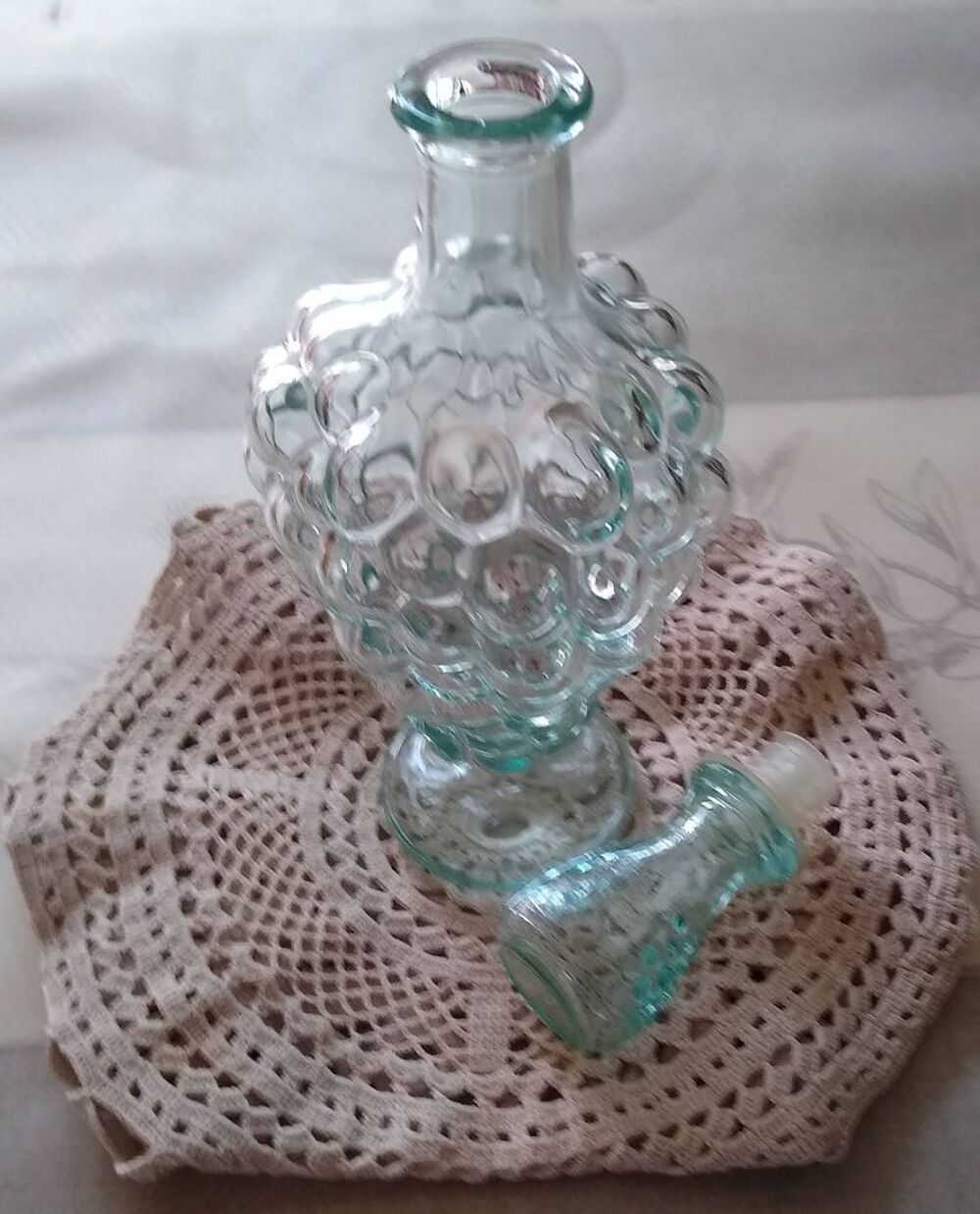 Carafe vintage en forme de grappe de raisins Décoration