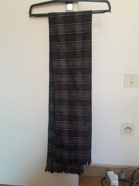 Echarpe carreaux laine 5 L�zignan-Corbi�res (11)