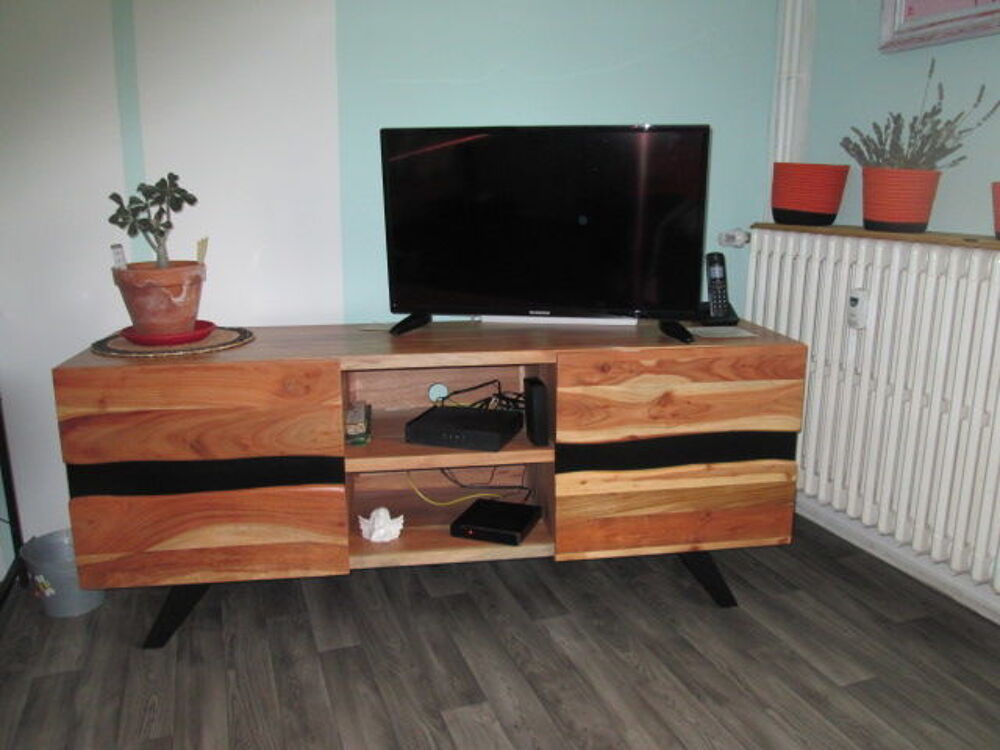 Meuble TV acacia massif et m&eacute;tal noir Meubles