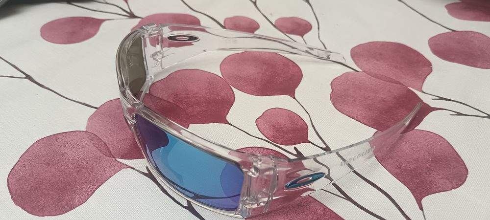 Lunette oakley 70€ valeur 170€ Sports