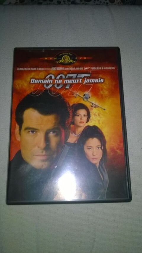 DVD 007 demain ne meurt jamais
Pierce Brosnan
2000
Excell 3 Talange (57)