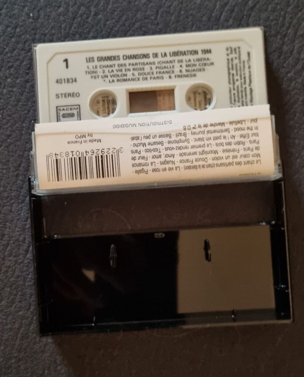 Cassette audio - "Les Grandes Chansons de la Lib&eacute;ration 1944 CD et vinyles