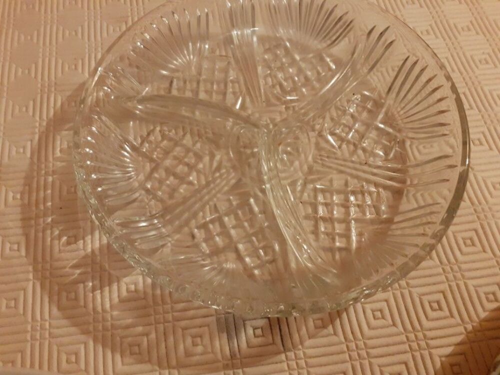 2 plats porcelaine de limoges et 1 plat ap&eacute;ritif Décoration