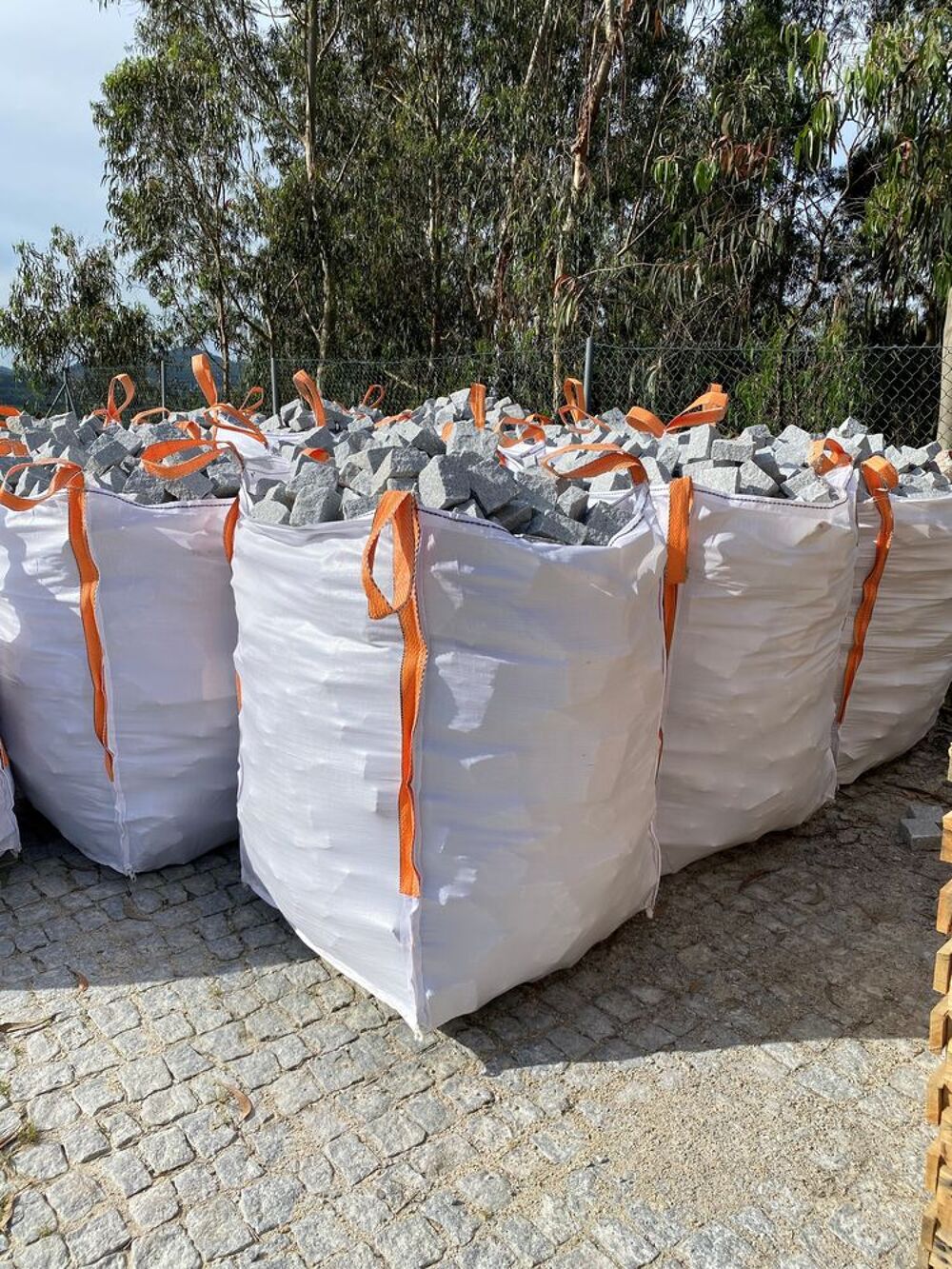 ? Pav&eacute;s en granit portugais ? Fin de chantier ? Jardin