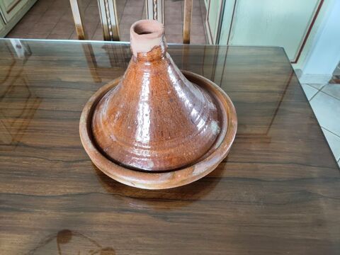 TAGINE Saint-Quentin-la-Poterie (30)