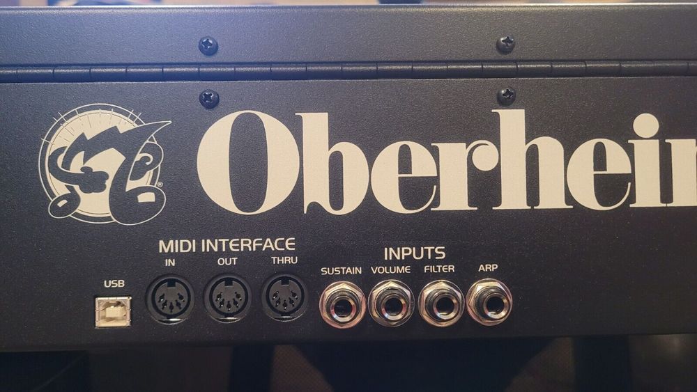 Oberheim OB-X8 8-Voice Polyphonic Analog Synthesizer Instruments de musique