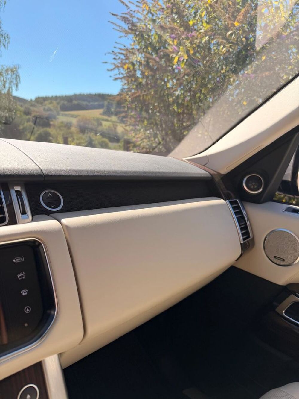 Range Rover RANGE ROVER VOGUE 4.4 SDV8 339 CH SWB 2015 occasion 58120 Ch&acirc;teau-Chinon Ville