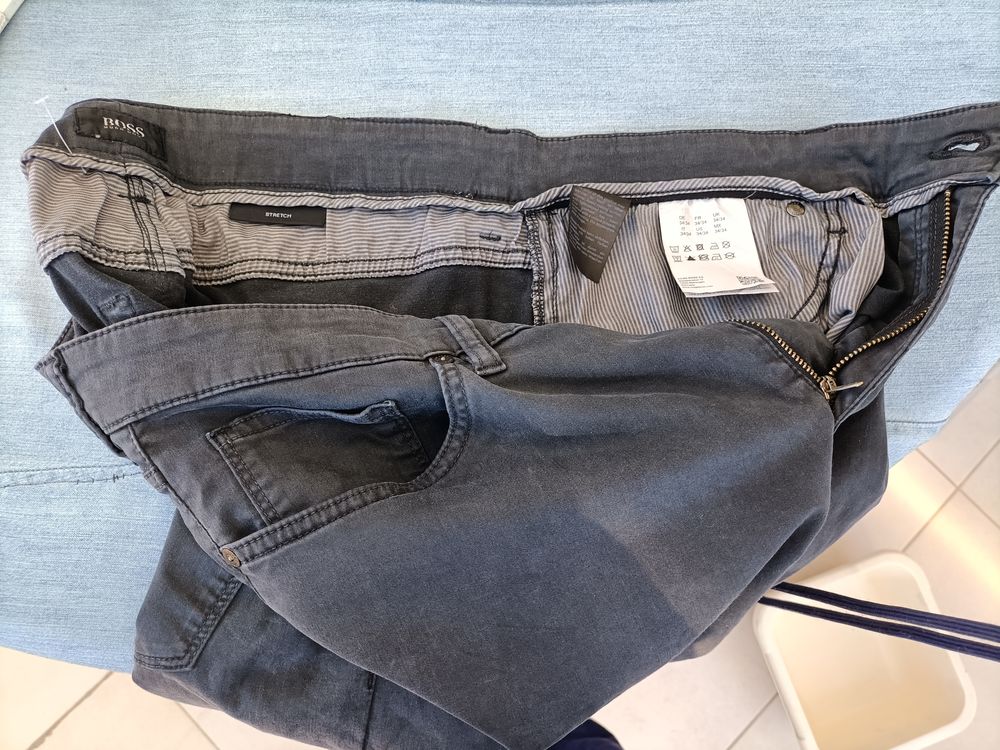 Jeans Hugo Boss Homme Gris Fonc&eacute; Taille 34 - Excellent &Eacute;tat Vêtements