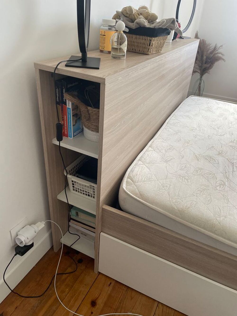 Lit avec sommier et matelas 140x200 Meubles