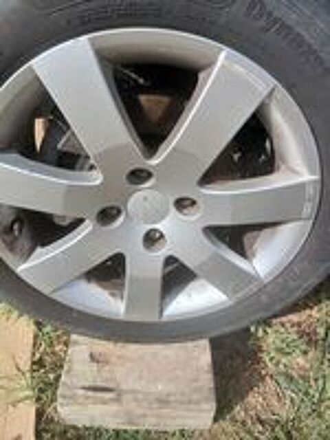 Pneu voiture - roue  occasion 72230 Monc&eacute;-en-Belin