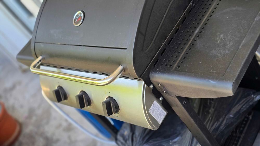 barbecue avec bouteille de gaz et detendeur Electroménager