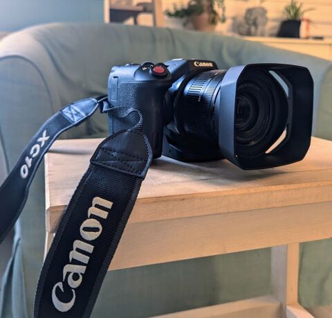 Canon XC10 4K - Bon tat + accesoires 500 Paris 13 (75)