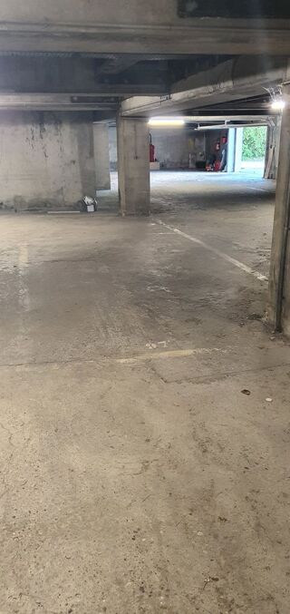  Parking / Garage � louer 10 m�