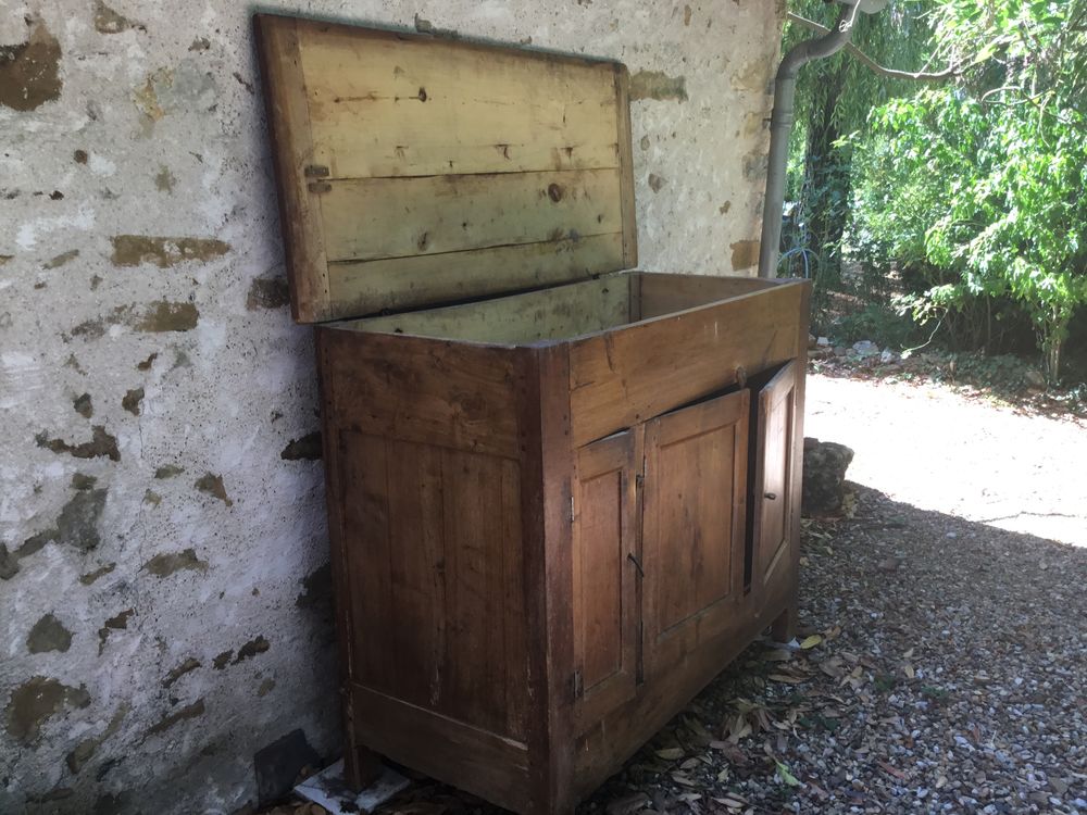 Buffet blutoir trois portes Meubles