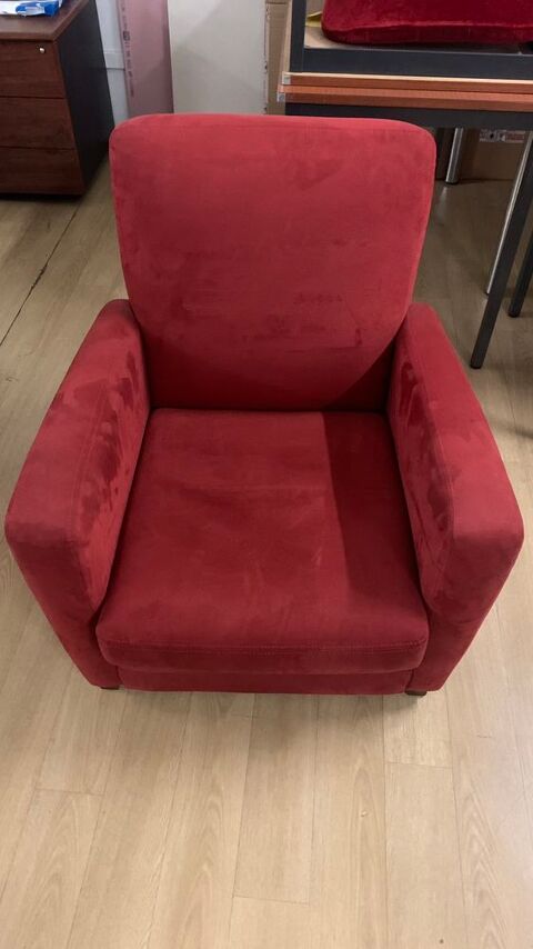 Fauteuil Rouge En tat pratiquement neuf 55 Rosny-sous-Bois (93)