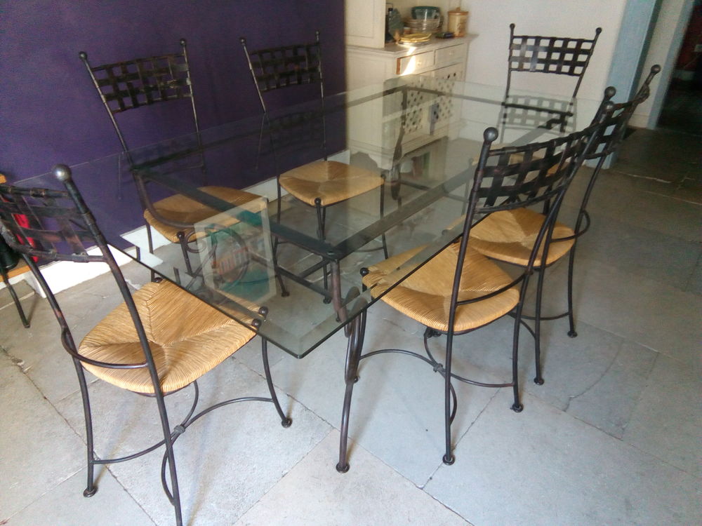 Table et chaises en fer forg&eacute; Meubles