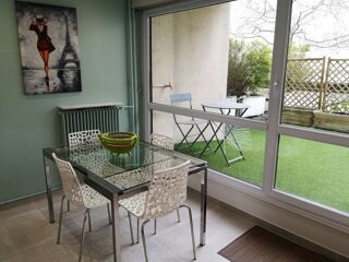  Appartement à louer 3 pièces 70 m² Courbevoie