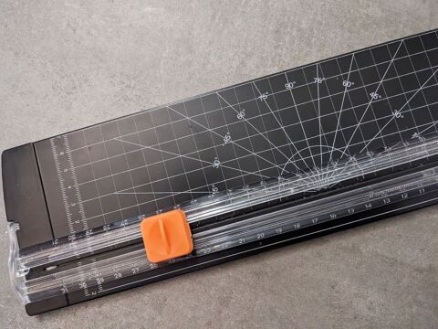 Coupe papier petit massicot 30 cm de coupe en parfait �tat v 7 Marseille 13 (13)