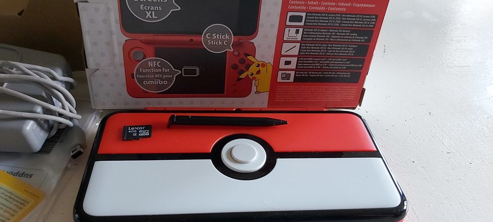 nitendo 2DS Pokemon Consoles et jeux vid�os