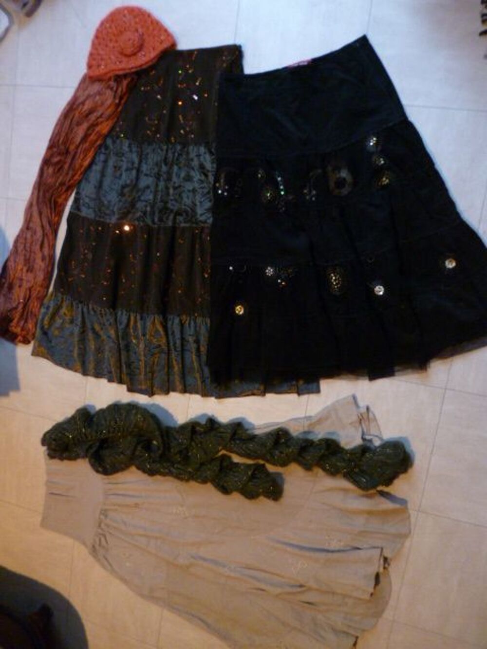 JUPES velours, &eacute;charpes assorties, et bonnet - 38 - S - Vêtements