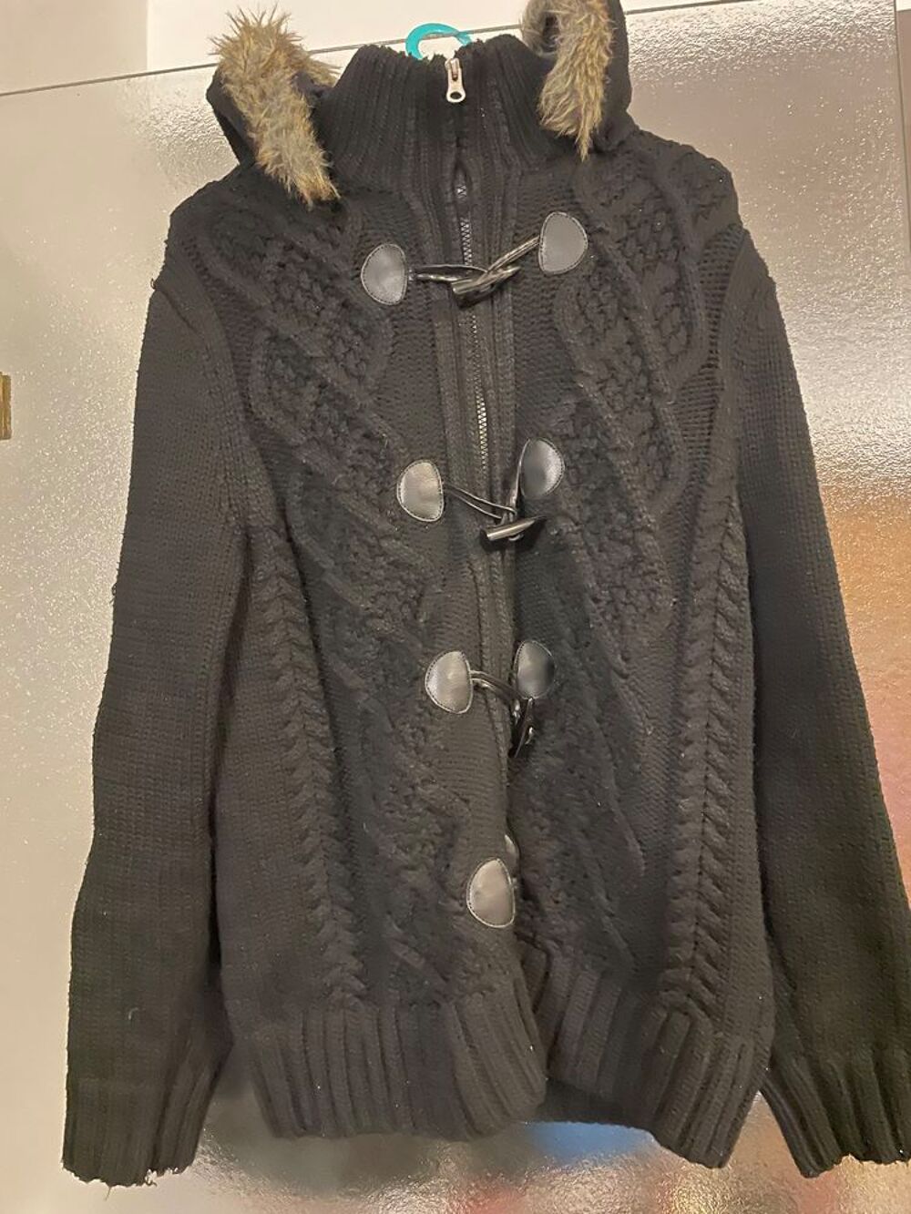 gilet type caban excellent &eacute;tat. capuche amovible. chaud et confortable. Vêtements