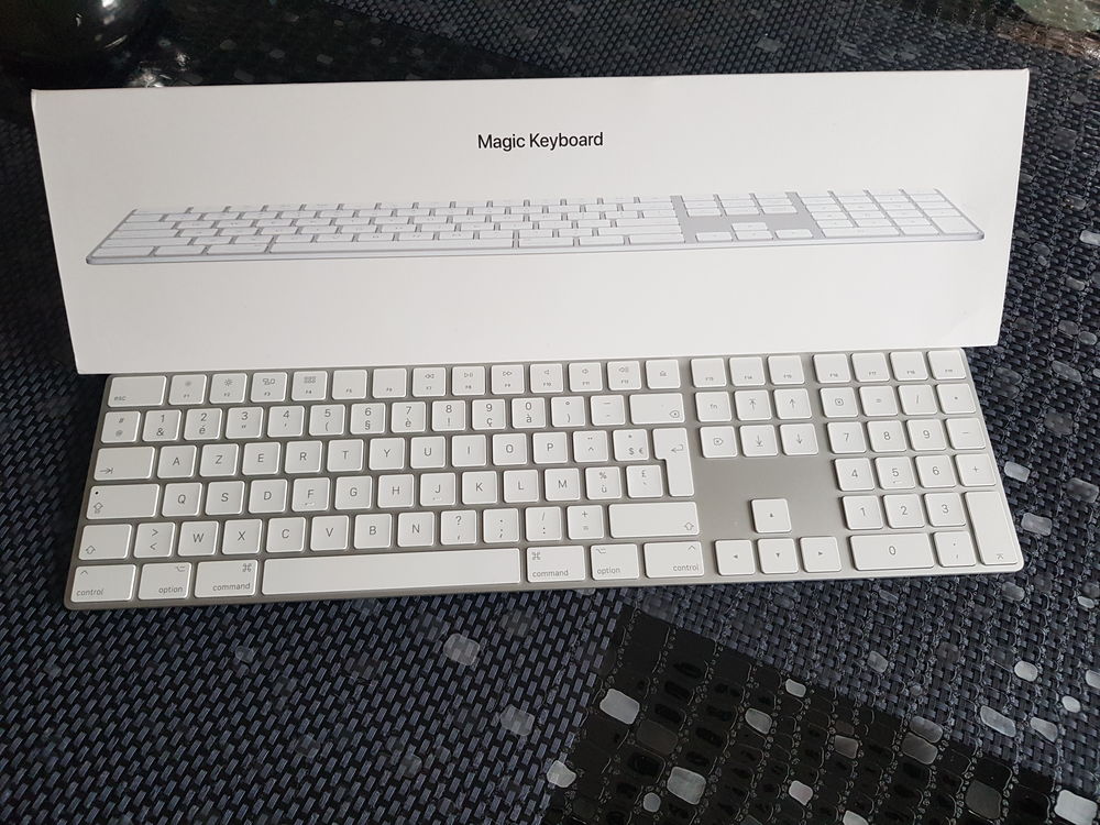 Nom de mod&egrave;le
MacBook Air
Marque
Apple
Usages sp&eacute;cifique Matériel informatique
