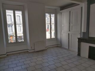 Appartement à louer 2 pièces 51 m² Lourdes