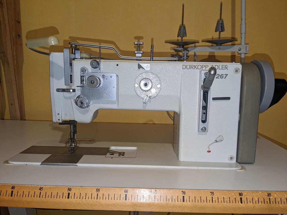 Machine &agrave; coudre pro Durkopp Adler 267 triple entra&icirc;nement Electroménager