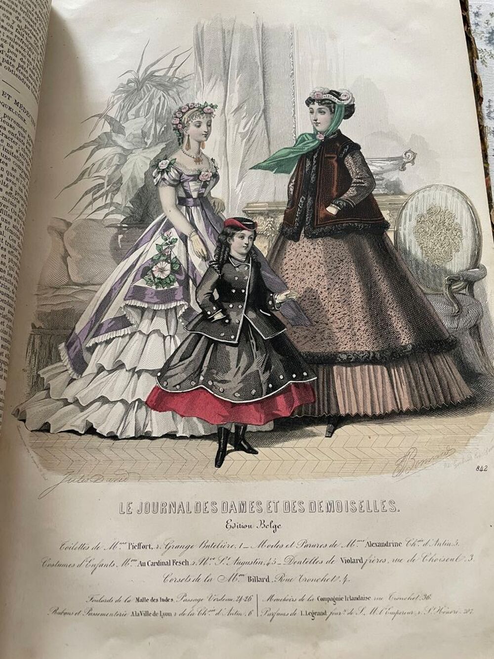 LIVRE ANCIEN DE MODE Décoration