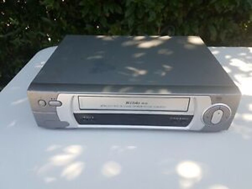 magn&eacute;toscope VHS bluesky XR 40 Photos/Video/TV
