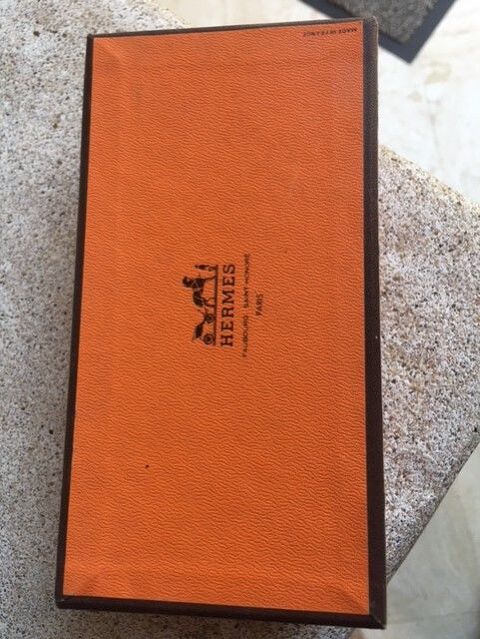 Boite vide Hermes 25 Chantonnay (85)