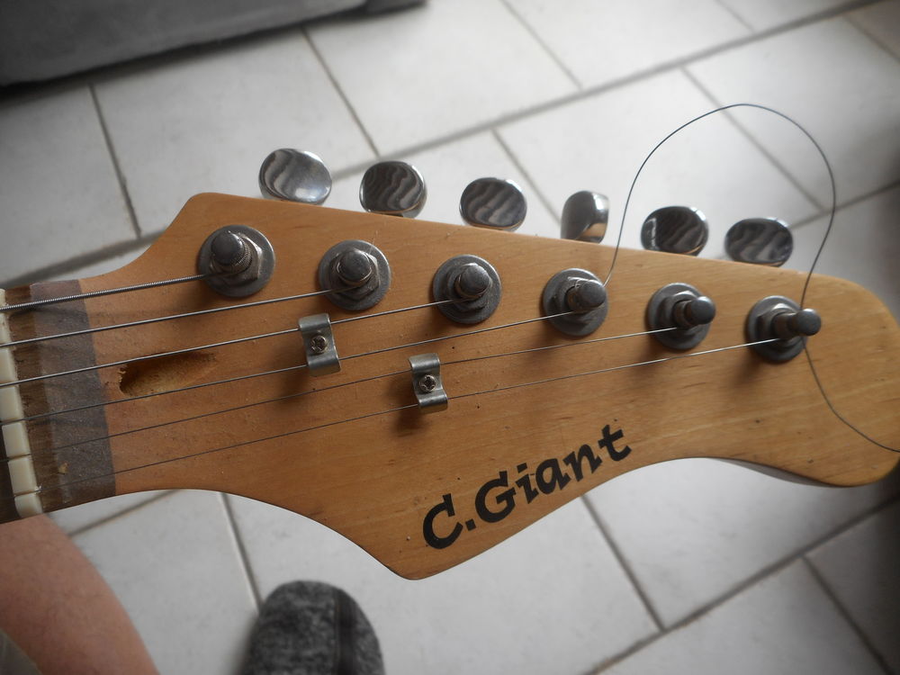 guitare &eacute;lectrique c Giant faire prix Instruments de musique