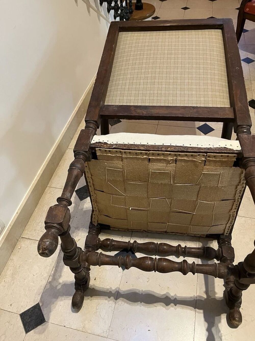 FAUTEUIL LOUIS XII LOUIS XIV nouvellement refait Meubles