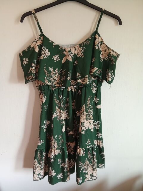 Lot de quatre robes Nice (06)