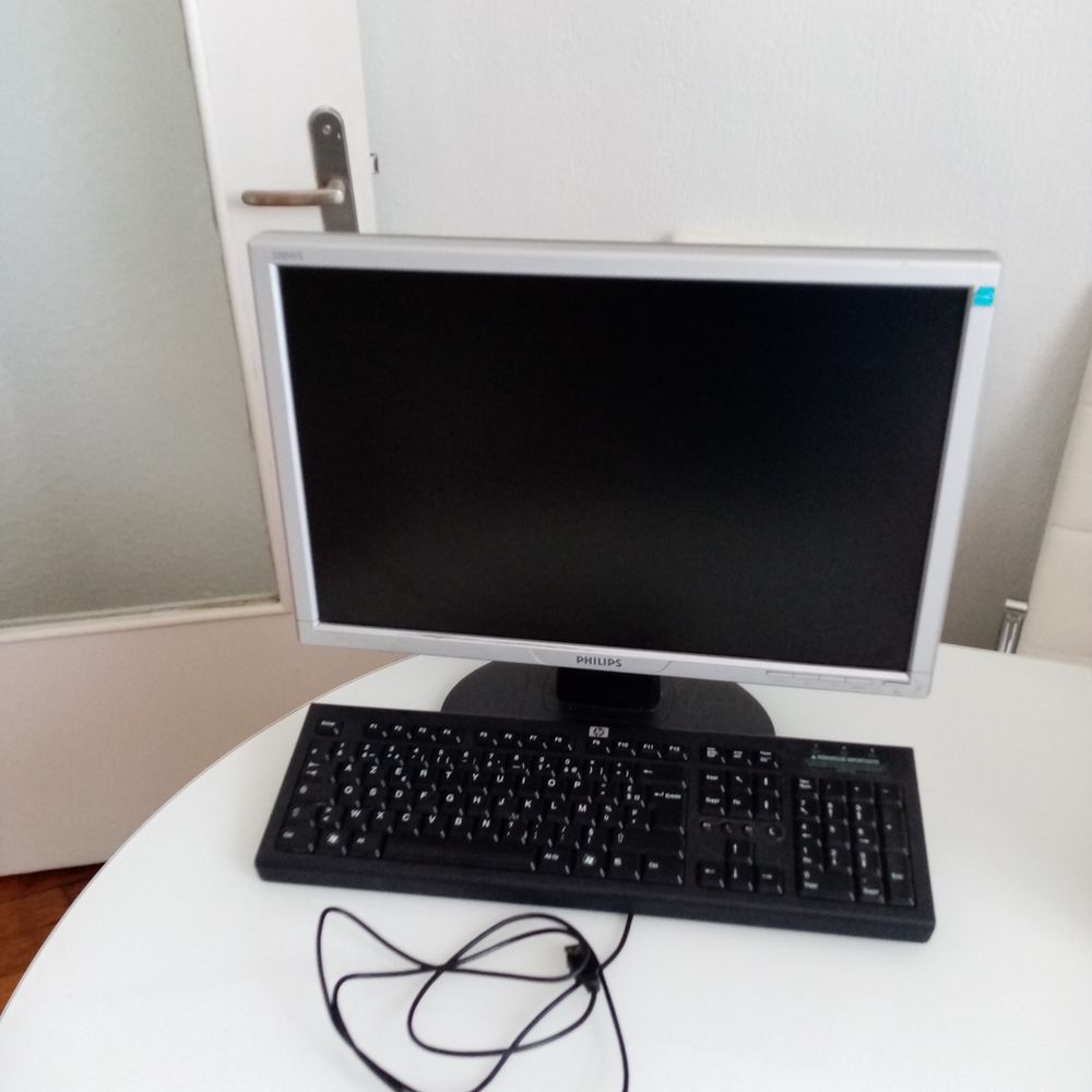 &Eacute;CRAN + CLAVIER+SOURIS POUR PC Matériel informatique