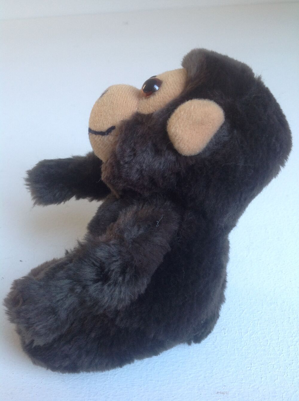 PETIT SINGE EN PELUCHE MARRON FONC&Eacute; Envoi Possible
Jeux / jouets