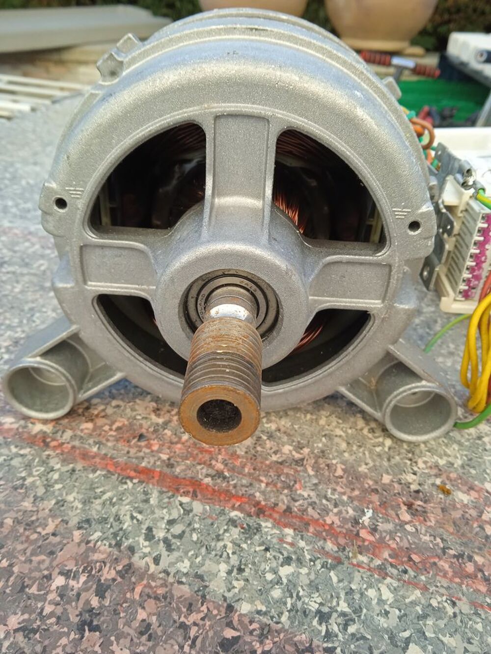 Moteur nidec machine a laver Electroménager