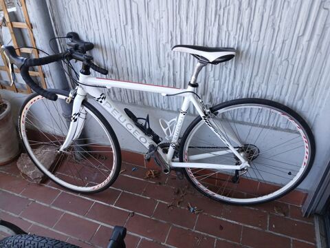 VELO Route quasi neuf 
400 Saverne (67)