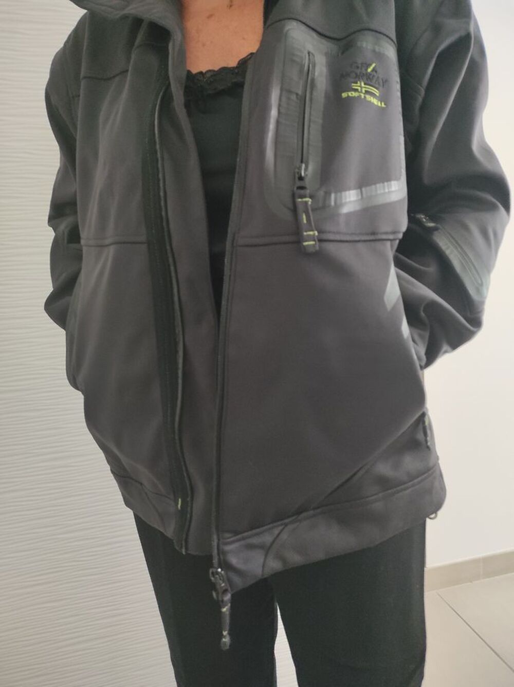 LOT DE PANTALON ET VESTE Vêtements