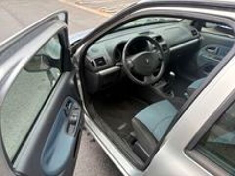 Clio II RENAULT CLIO II (2) CAMPUS 1.5 DCI 80 5P 2007 occasion 95610 &Eacute;ragny