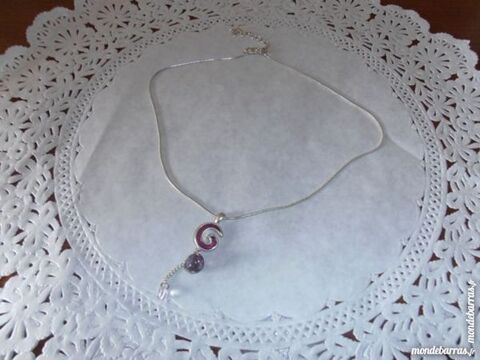 Chaîne + pendentif violet (28b) 3 Tours (37)