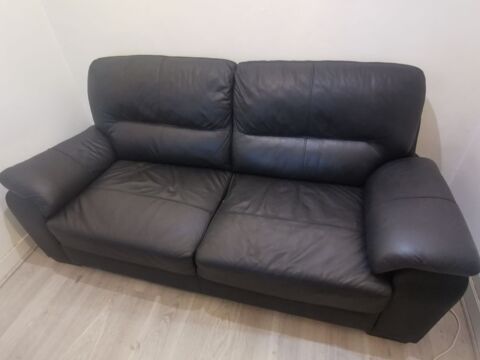 Canap cuir 3 place 200 Paris 17 (75)