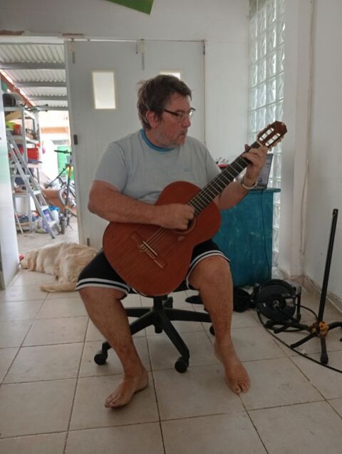 Donne cours de chant 0 97460 Saint-paul