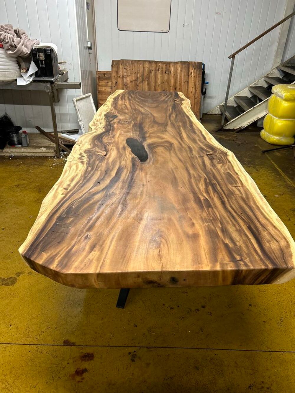 table en suar Meubles